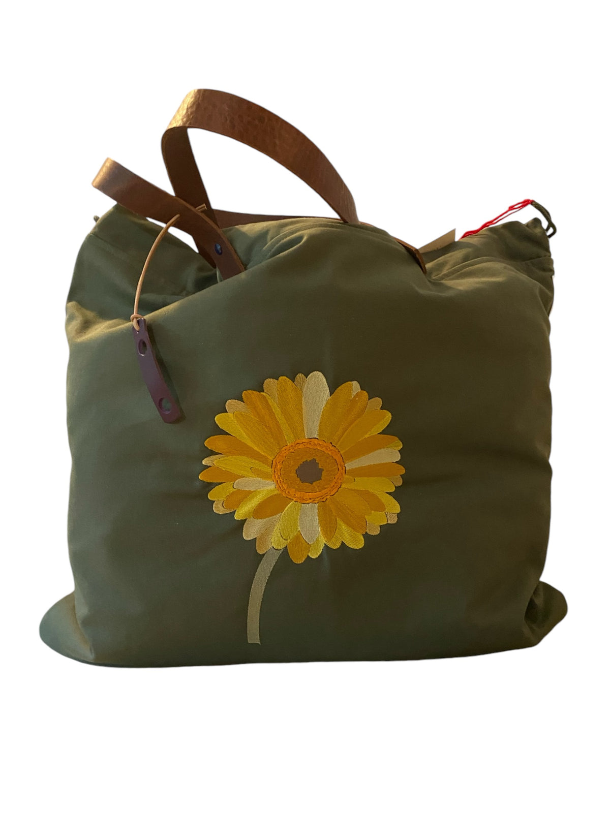 Sac cabas weekender brodé à la main « Flower Jaune » en toile kaki, anses en cuir – fait main à Aix-en-Provence