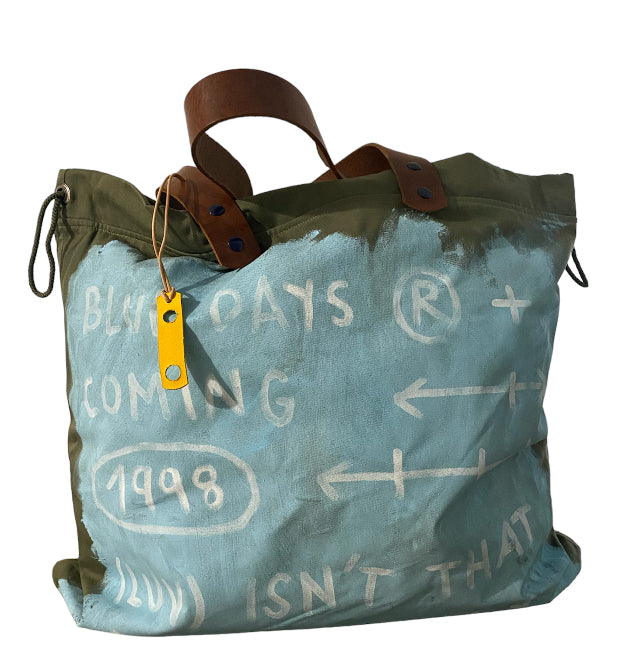 Sac cabas weekender peint à la main par Giordan Rubio « Blue Days N°52 » en toile kaki, anses en cuir – fait main à Aix-en-Provence