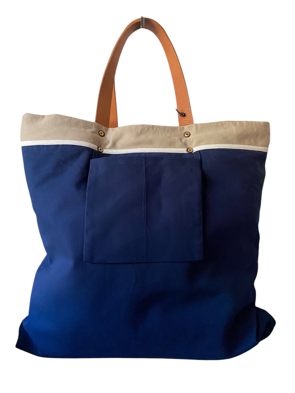 Sac cabas weekender « Drôle de Mme » en toile beige, anses en cuir – vue 4