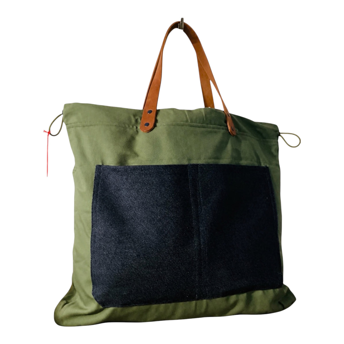 Sac cabas weekender peint à la main par Laurence de Konrad, anses en cuir – vue 3