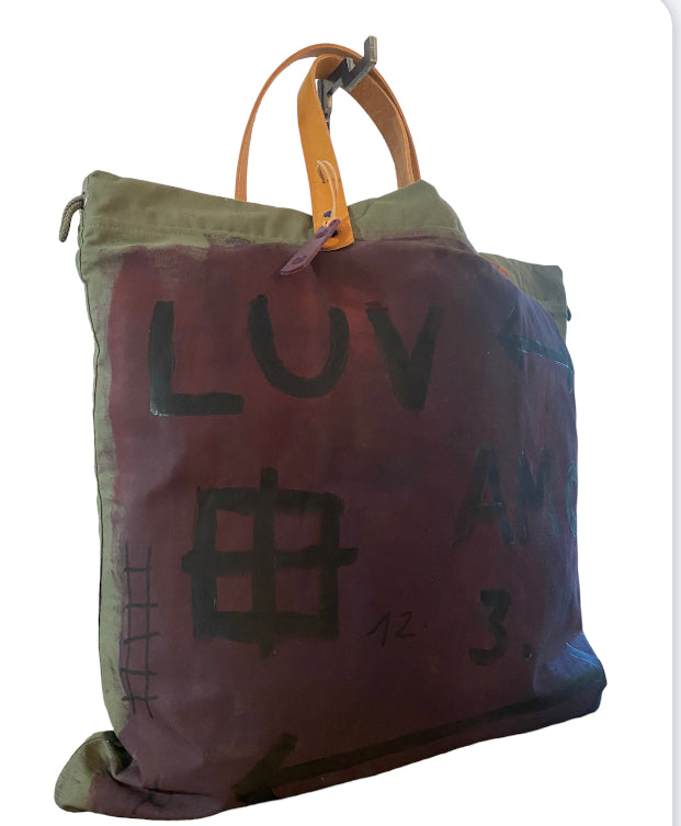 Sac cabas weekender peint à la main par Giordan Rubio « Amo N°29 » en toile kaki, anses en cuir – vue 2