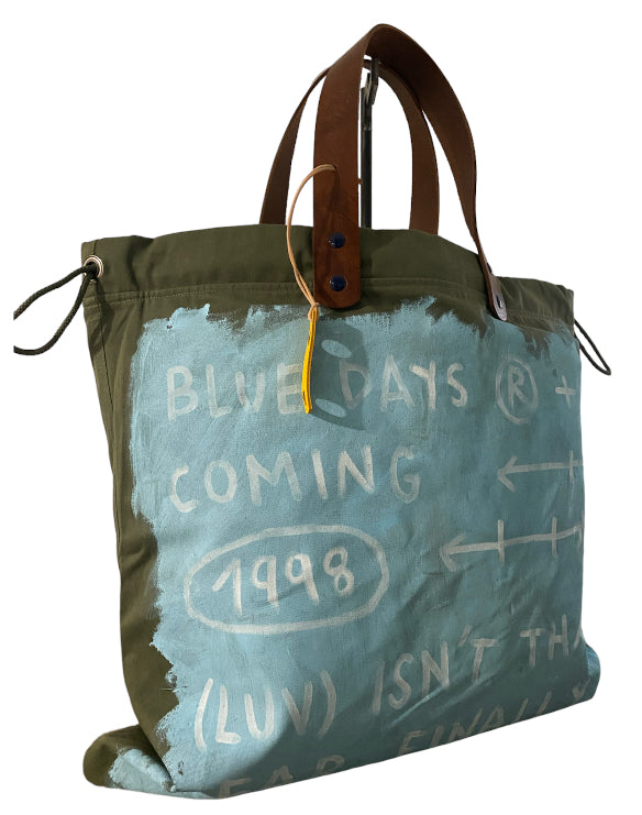 Sac cabas weekender peint à la main par Giordan Rubio « Blue Days N°52 » en toile kaki, anses en cuir – vue 2