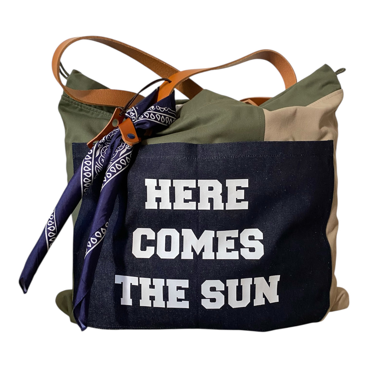Sac cabas weekender « Here Comes the Sun » en toile kaki, anses en cuir – fait main à Aix-en-Provence