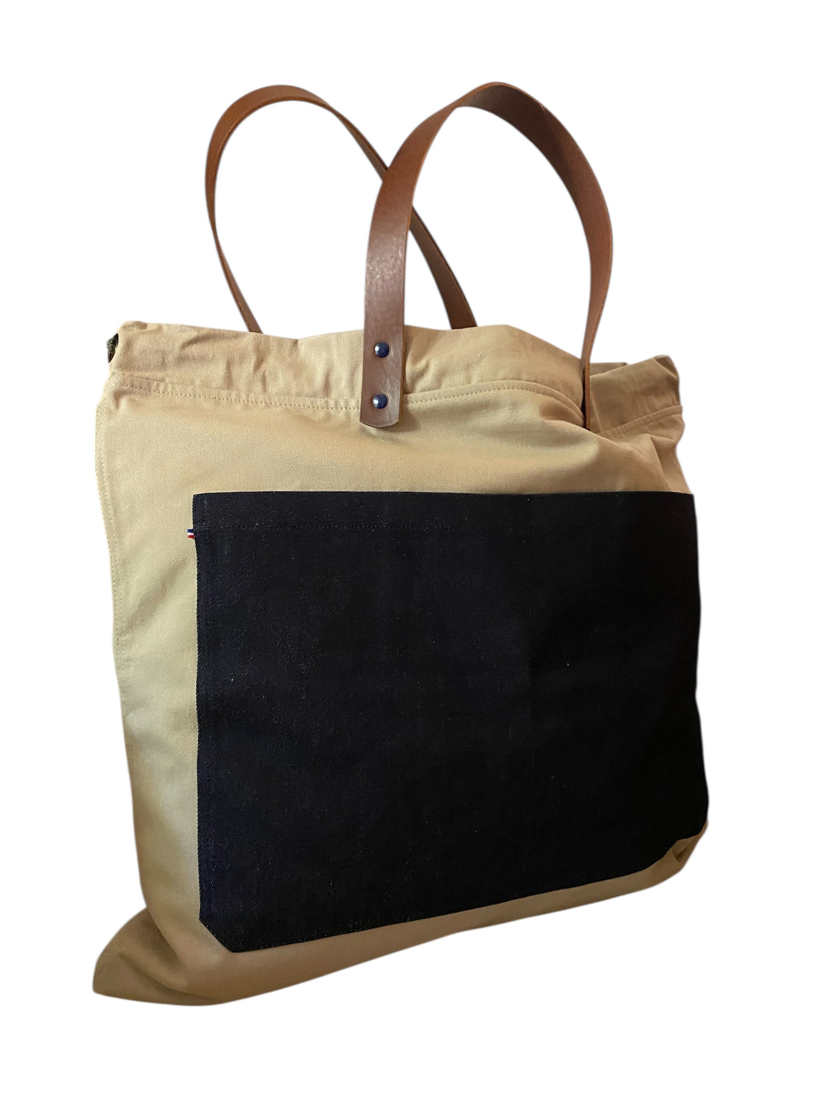 Sac cabas weekender peint à la main par Laurence de Konrad, anses en cuir – vue 5