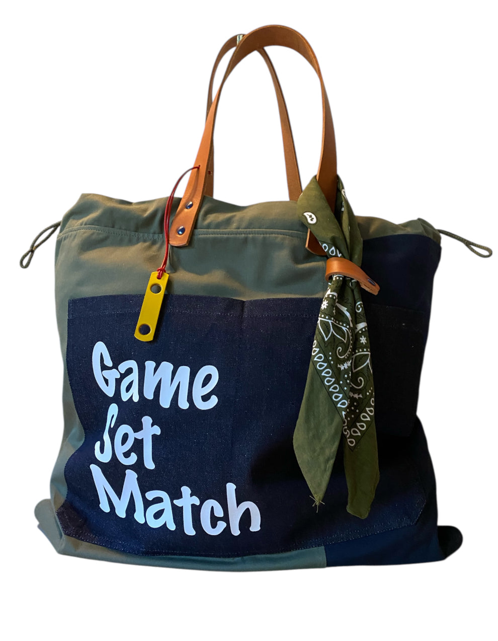 Sac cabas weekender « Game Set Match » en toile kaki, anses en cuir – fait main à Aix-en-Provence